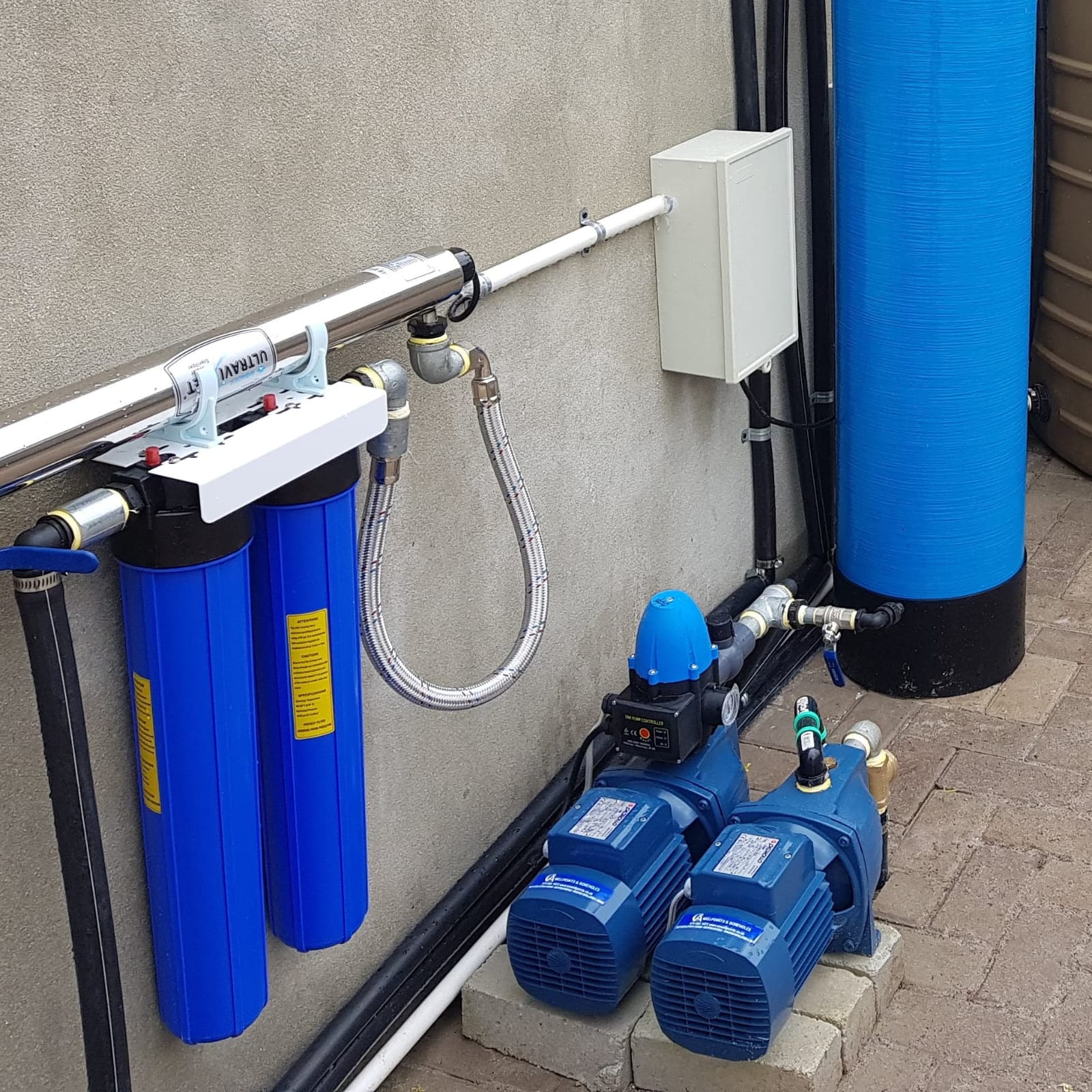 UV steriliser, cartridge filtration and pump installation